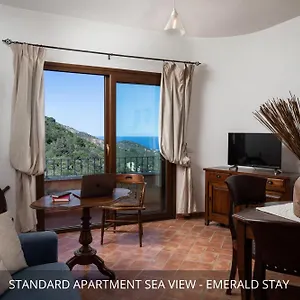 https://emerald-valley-lux-apartments.in-sardinia.net